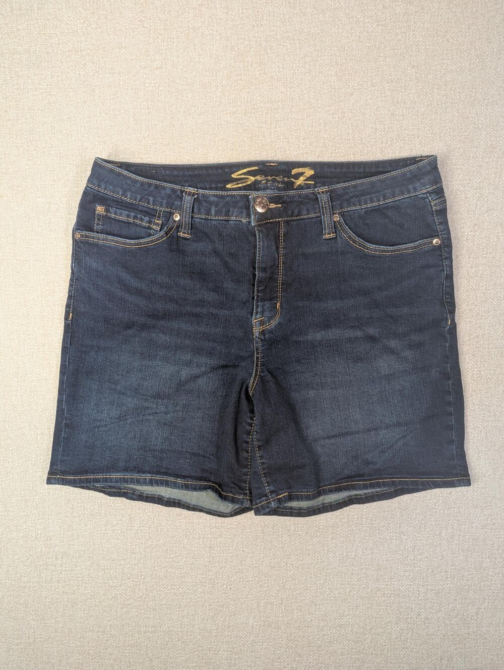 Seven Brand Women's Weekend Shorts - Size 14 - Like New